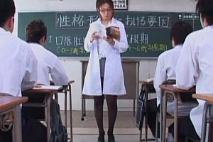 8一13娇小xxxx
